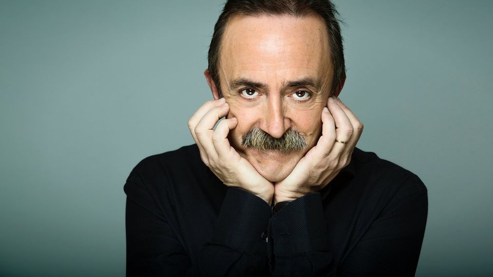 Santi Rodríguez como en la casa de uno...