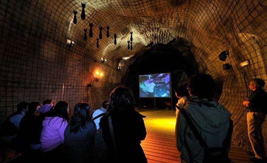 Entrada al Museo-Refugio de la Guerra Civil